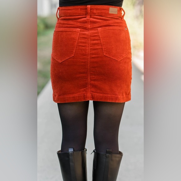 Corduroy skirt - Picture 2 of 7